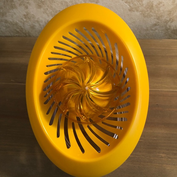 Cuisipro citrus juicer - Picture 2 of 10